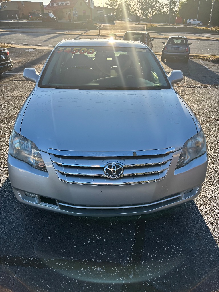 2007 Toyota Avalon Limited's photo